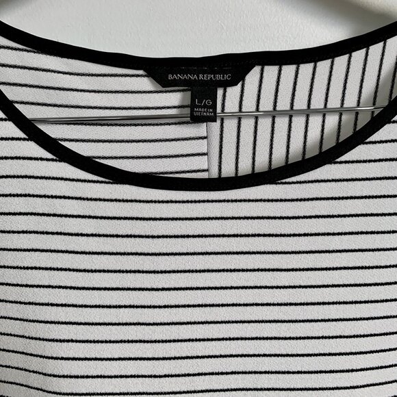 Banana Republic dolman fluid striped top - Picture 4 of 6